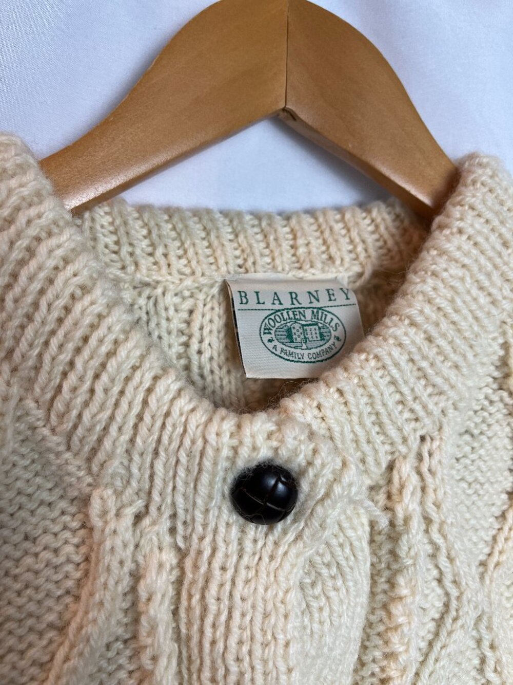 Women's classic Cable knit Blarney Cardigan, Wool, Size L